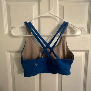 Lululemon Energy Bra Size 6 in Blue